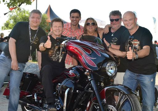 (v.l.): Sven Kielgas (Veranstalter European Bike
Week), Tourismusreferent Dr. Wolfgang Waldner, GF Region Villach
Thomas Michor, Alison Povey (Eventmanagerin Harley-Davidson), Nigel
Villiers (Direktor Harley Owners Group), Kärnten Werbung GF
Christian Kresse.