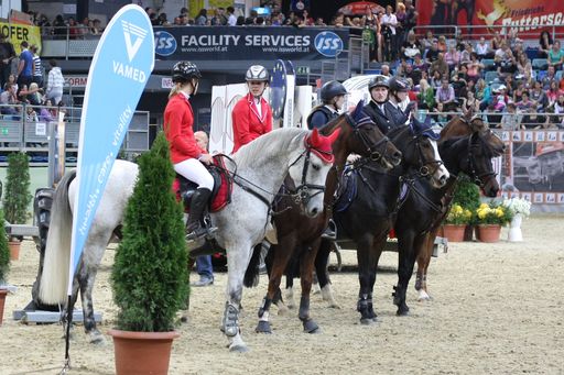 Vorschau Bild von Auch dem Nachwuchs wird in der ARENA NOVA seit
Jahren breiter Raum gegeben. Sieger des PONY - GP in der VAMED -
Tour!