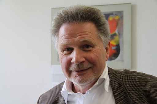  2013 erhält den Tractatus - Essaypreis des
Philosophicum Lech der Philosoph Kurt Bayertz für sein viel
beachtetes Werk "Der aufrechte Gang. Eine Geschichte des
anthropologischen Denkens".
