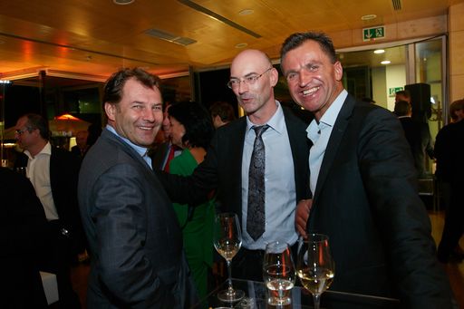 Vorschau Bild von Mag. Thomas Jungreithmeir - TJP Advisory &
Management Services GmbH, Wolfgang Rigler - CEE Clean Economic
Energy AG, Mag. Martin Zwanecki - Bankhaus Schelhammer & Schattera