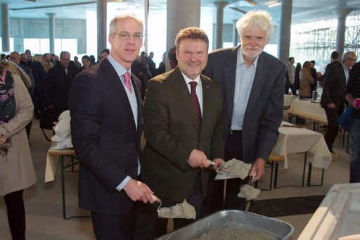 v.l.n.r.: Ing. Mag. Georg Stumpf, Dr. Michael
Ludwig, Ing. Arch. Mag. Kukula