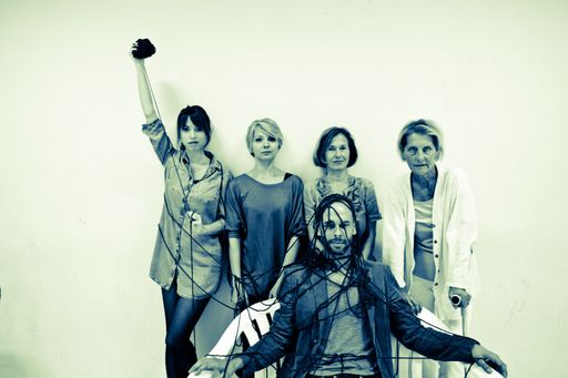  Ensemble: K. Pauer, P. Szekely, S. Muhar, A. Peer,
I. Fritdum