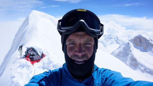 Markus Amon am Gipfel des Manaslu 8.163m