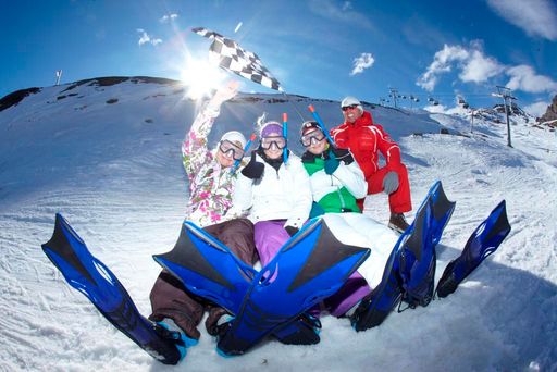  "Snow-Flossing" und "Tiefschneetauchen" zum
Saisonauftakt in Zell am See-Kaprun.