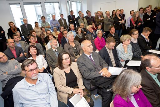 Vorschau Bild von Karlheinz Töchterle, Bundesminister für
Wissenschaft und Forschung Wolfgang Hamedinger, Geschäftsführer
OBVSG Peter Seitz, Bundesministerium für Wissenschaft und Forschung.