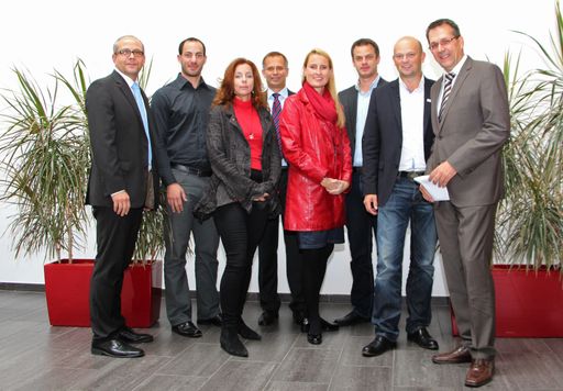  v.l.:Stefan Nungesser, Tobias Görgen, Elisabeth
Uhl-Ritzberger, Wolfgang Eixelsberger, Eva Hoffmann, Bernhard
Winkler, Christian Kresse, Dietmar Brodel