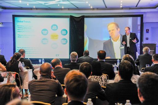 Internationale Vortragende bei der 16. Call Center
Convention in Paris