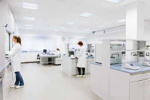 Im neuen LR Forschungszentrum für
Nahrungsergänzungsmittel und Diätprodukte werden über 50.000
Untersuchungen im Jahr durchgeführt.