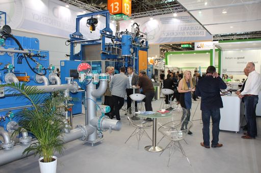 HIRSCH auf der weltweit groessten Kunststoffmesse
in Duesseldorf, noch bis 23. Oktober