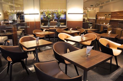  Die Dinner-Bar. Nouvelle Cuisine ganz entspannt in Bar-Ambiente
genießen.