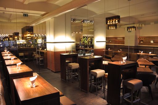 Vorschau Bild von Für Genießer des Tabaks bietet das lutz einen eigenen Bereich.