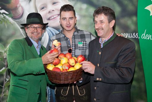 Vorschau Bild von v.l.n.r.: Alfred Herz Digruber - Steiermark
Tourismus, Andreas Gabalier, Manfred Hohensinner - Geschäftsführer
Frutura
