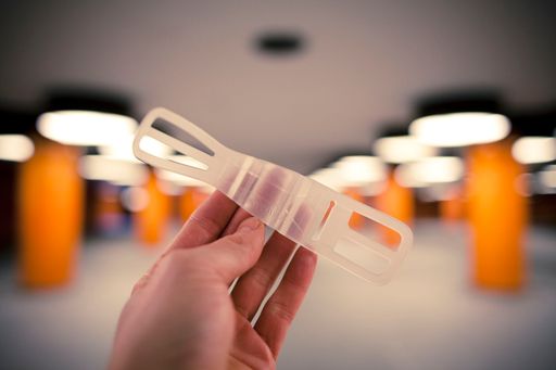 Vorschau Bild von Die praktische Halterung ist klein und elastisch.