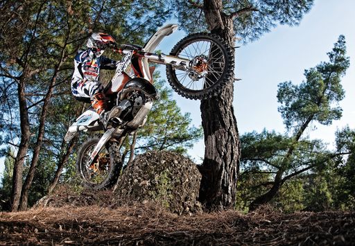 "Österreichs erfolgreichster Xtreme-Enduroathlet
Lars Enöckl"