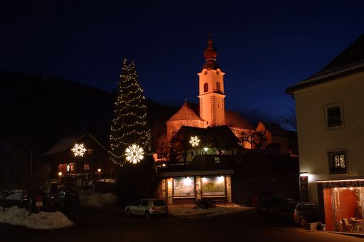  50plus Hotels und Panoramahotel Gürtl in Haus im
Ennstal laden zum Adventzauber.