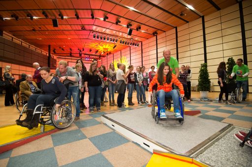 Vorschau Bild von http://www.apa-fotoservice.at/galerie/4852 Großer
Andrang beim Rollodrom.