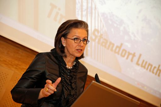 Vorschau Bild von "Bei der Forschungsfinanzierung keinesfalls
nachlassen", appellierte Tirols Wirtschaftslandesrätin Patrizia
Zoller-Frischauf an den Bund.