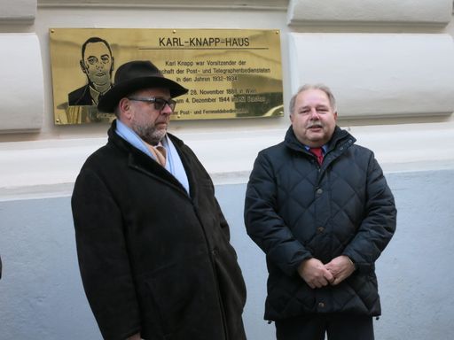 Rechtsanwalt Gabriel Lansky, Helmut Tomek
(Bundesgeschäftsführer der Gewerkschaft der Post- und
Fernmeldebediensteten (GPF))