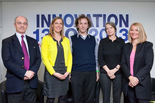 Im Bild v.l.n.r.: Wolfgang Wein, Elisabeth Prchla,
Josef Penninger, Helga Kromp-Kolb, Barbara van Melle