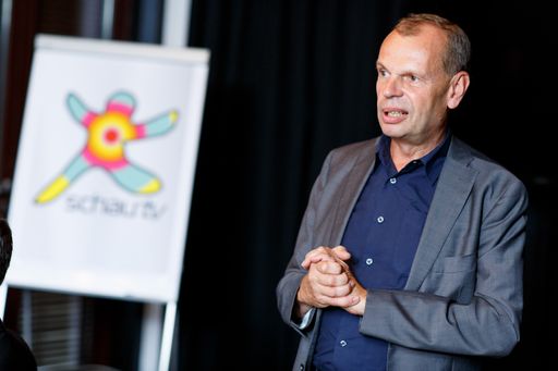 Vorschau Bild von Rudi Mathias präsentiert neue Pläne aus dem Hause
Schau TV