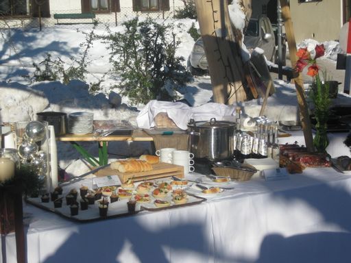  Die Attersee-Kulinarium Wirte laden zum vierten
Mal zum "fröhlich kulinarischen Christkindlmarkt" ein.