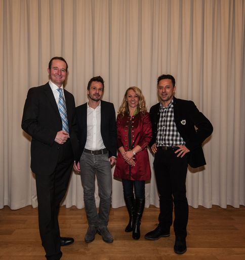 v.l.n.r.: Mag. Georg Segl (Obmann TVB Zell am
See), Mag. Klaus Grabler (Geschäftsführung Marktforschung MANOVA),
Mag. Renate Ecker (Geschäftsführung Zell am See-Kaprun Tourismus)
und Christoph Bründl (Obmann TVB Kaprun).