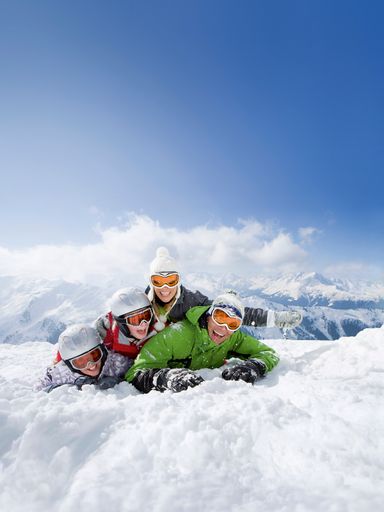  Familienausflug im Schnee