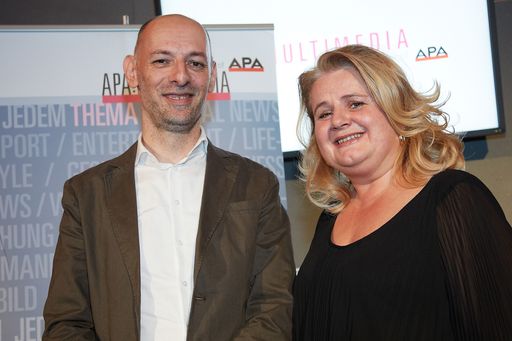http://www.apa-fotoservice.at/galerie/4995/ Im
Bild: Marcus Hebein (Leiter APA-MultiMedia) und Barbara Rauchwarter
(APA-Unternehmenssprecherin)