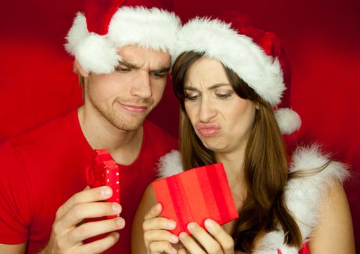  39 Prozent der Österreicher bekamen mindestens ein
unpassendes Geschenk - Wert der ungeliebten Geschenke: ca. 63 Euro
pro Person
