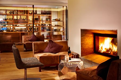 HUBER'S 4-Sterne Boutiquehotel in Mayrhofen ist
das erste Boutiquehotel im Zillertal - und geht damit nicht nur in
Bezug auf Corporate Identity, Stil und Design neue Wege!