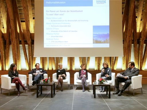 Im Bild v.l.n.r.: Pichler, Reiter, O' Hara, Loibl, 
Prskawetz, Haidinger