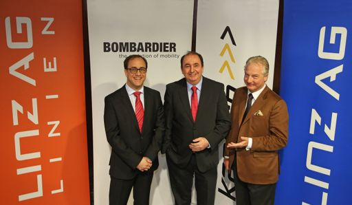 http://www.apa-fotoservice.at/galerie/5045 Im Bild
v.l.n.r.: Germar Wacker (Bombardier), Erich Haider (LINZ AG), Kari
Kapsch (Kapsch CarrierCom)