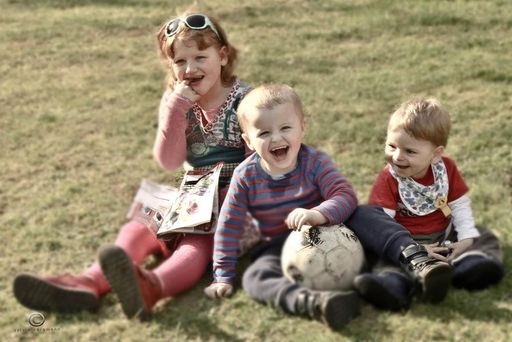 Vorschau Bild von Angelman Kinder Nina, Yannick und Sebastian