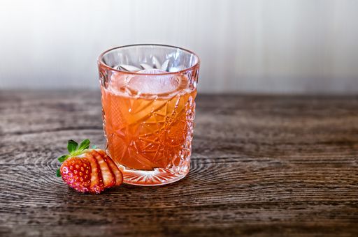 Vorschau Bild von Den Drink "Ischgl grüßt Sotchi" hat der
Bartender eigens für die am Freitag startende Schi-WM kreiert: "Der
perfekte Toast auf zahlreiche heimische Siege!"