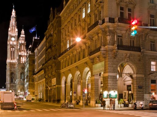 Vorschau Bild von Einstein - das geniale Lokal - am Rathausplatz
punktet mit dem innovative Konzept einer Dampfbar mit n
Shop-in-Shop-Konzept.