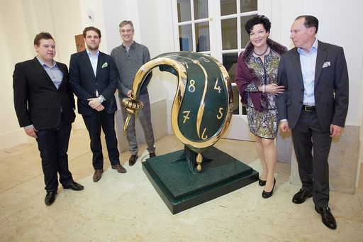  http://www.apa-fotoservice.at/galerie/5073 Im Bild
v.l.n.r.: Angelo Ziwna, Sascha Ziwna, Bertrand Epaud, Monika Ziwna
und Gerald Ziwna