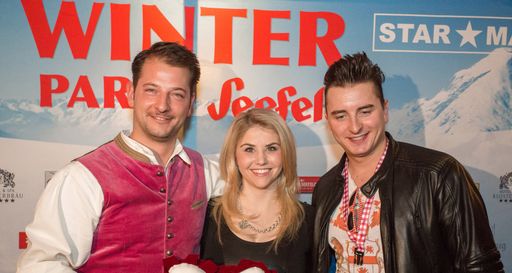 Gastgeber Aloys Seyrling (Hotel Klosterbräu)
freute sich bei der Pressekonferenz mit Beatrice Egli und Andreas
Gabalier auf die Seefelder Winterparty.