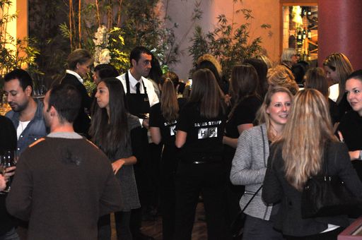 Vorschau Bild von "MICE by melody - the Barcelona medley": Bei
einer Spezialausgabe der Eventreihe trafen sich am Vorabend der
EIBTM 2013 internationale Entscheider und Macher der MICE-Branche
zum exklusiven Networking im beeindruckenden Ambiente des Hotel H10
Marina Barcelona.