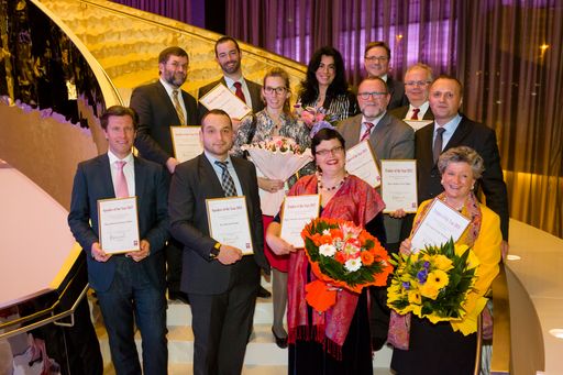  Im Bild: 1. Reihe: Roman Sartor, Harald Proidl,
Monika Herbstrith-Lappe, Sonja Littig-Wengersky (v.l.n.r.); 2.
Reihe: Melanie Haberer, Franz Hoheiser-Pförtner, Hubert Eisl
(v.l.n.r.); 3. Reihe: Christian Koza, Roland Dämon, Alexandra
Terzaki, Manfred Hämmerle, Peter Furtner (v.l.n.r.)