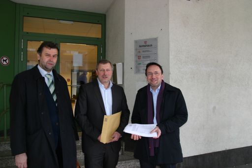 Vorschau Bild von Im Bild: DI Gernot Brandweiner MBA, KommR. Ing.
Peter Kluhs, KommR.Josef Rejmar