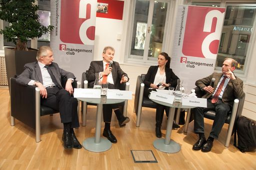  http://www.apa-fotoservice.at/galerie/5092/ Im Bild
v.l.n.r.: Dr. Franz Wuketits (Biologe, Wissenschaftstheoretiker und
Sprecher der Initiative "Mein Veto"), Erich Foglar (Präsident,
Österreichischer Gewerkschaftsbund), Mag. Jeannine Hierländer
(Redakteurin Economist, Die Presse), Mag. Peter Brandner
(Fachexperte im Finanzministerium, Mitbegründer und Sprecher der
Initiative "Die Weis[s]e Wirtschaft")