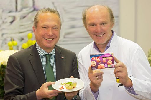 Iglo Österreich Geschäftsführer Dr. Rainer Herrmann
und Chocolatier Josef Zotter freuen sich über die erneute
Zusammenarbeit.