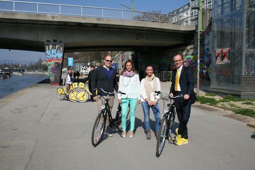 Mobil in Wien mit dem PUCH - Studentenrad für
Raiffeisenkunden zum Sonderpreis