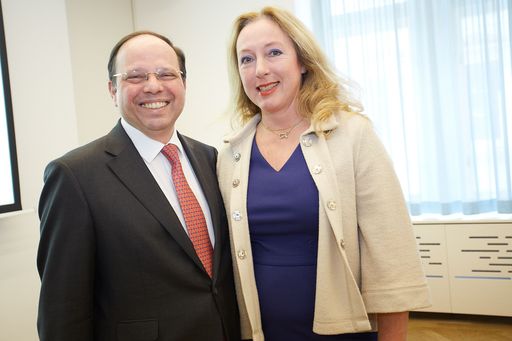 http://www.apa-fotoservice.at/galerie/5248 Im Bild
v.l.n.r. Prof. Dr. Thomas Szekeres, Präsident Ärztekammer für Wien
und Univ.-Prof.in Dr.in Alexandra Kautzky-Willer, Präsidentin der
ÖGGSM