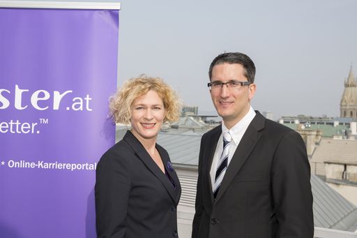http://www.apa-fotoservice.at/galerie/5216 Monster
Österreich Recruiting Trends 2014: Fachkräftemangel bleibt ein
Thema. Im Bild v.l.n.r.: Mag. Barbara Riedl-Wiesinger, Country
Manager & Sales Director Monster Worldwide Austria GmbH; Dr. Sven
Laumer, Diplom-Wirtschaftsinformatiker, Universitäten Bamberg u.
Frankfurt/ Main