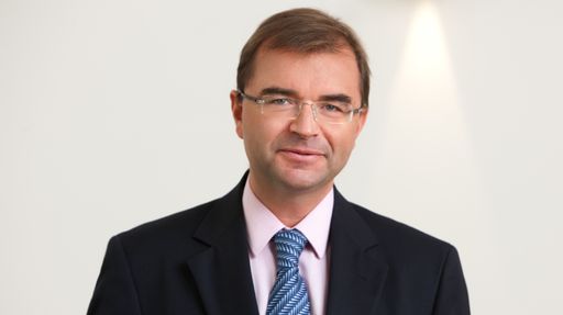  Dr. Ferdinand Graf