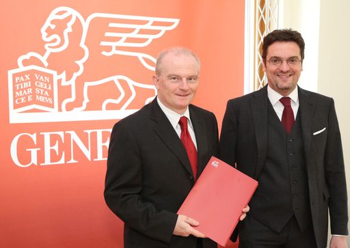 http://www.apa-fotoservice.at/galerie/5231 Im Bild
v.l.n.r.: Dr. Peter Thirring (CEO), Mag. Klaus Wallner (CFO)