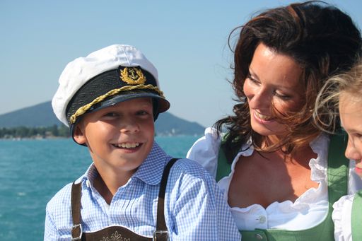 Vorschau Bild von Eine Schifffahrt auf Österreichs Flüssen und
Seen ist ein Vergnügen für die ganze Familie.