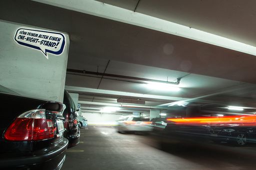 Vorschau Bild von Die Sprechblasen entgehen keinem Autofahrer