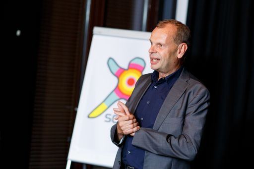 Vorschau Bild von Programmchef Rudi Mathias will Literatur
massentauglich machen.